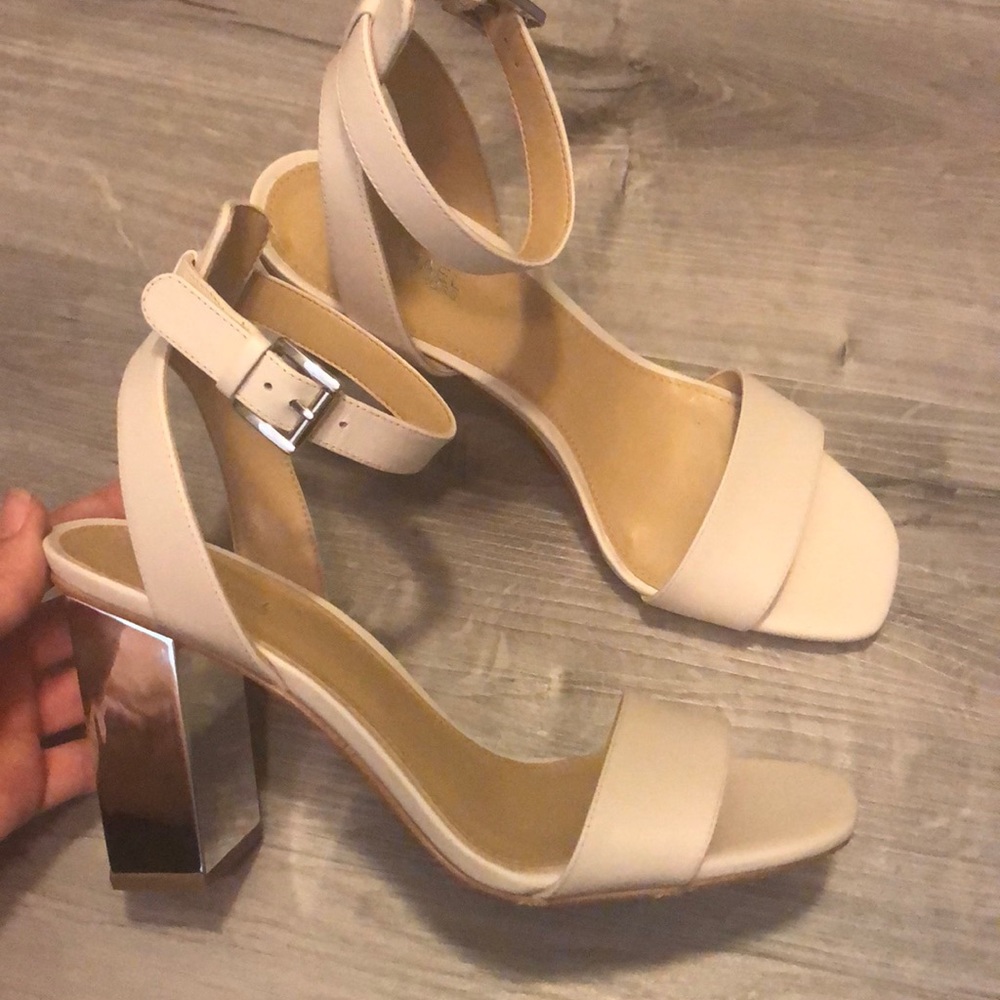 MICHAEL KORS nude heels w/ mirror heel - Picture 1 of 5